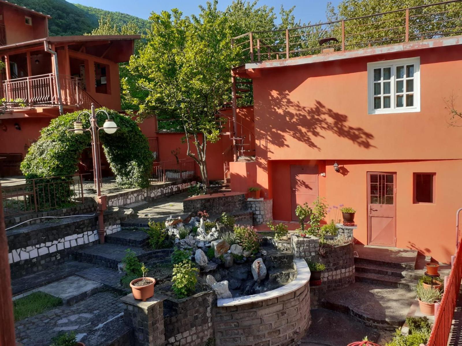 Pensiunea Belladonna Baile Herculane Exterior photo